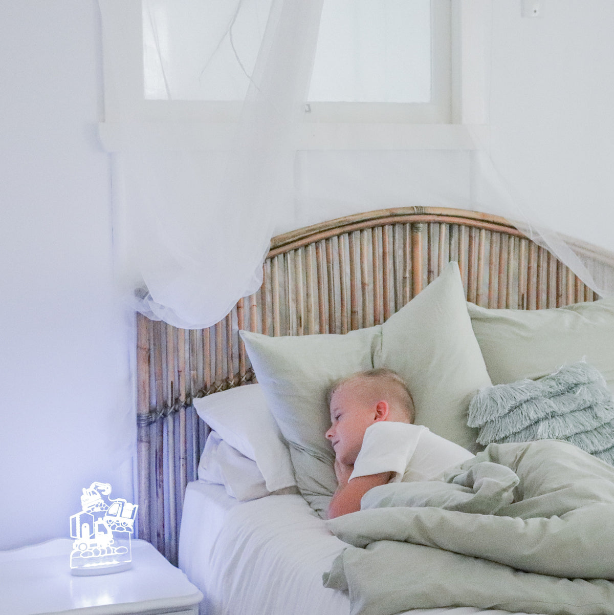 Duski Dream Light LED Night Light - Construction - PLUG IN
