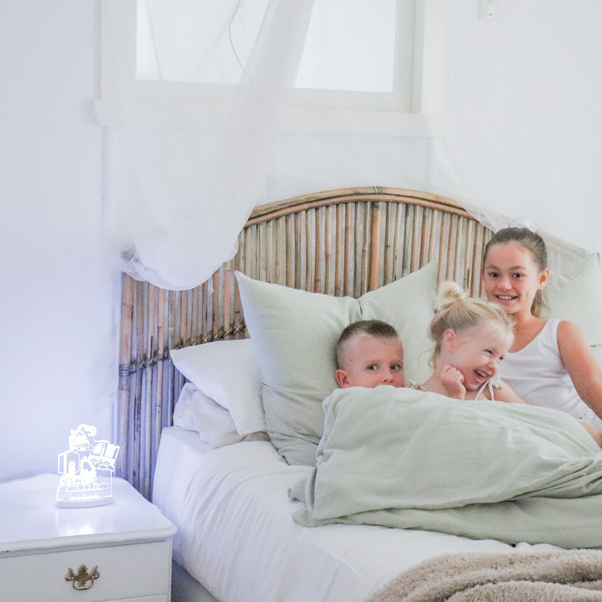 Duski Dream Light LED Night Light - Construction - PLUG IN