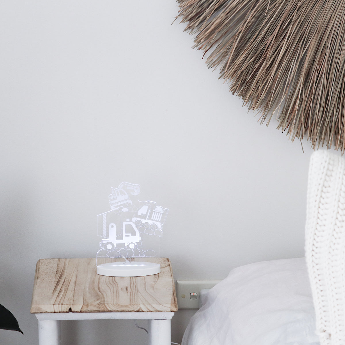 Duski Dream Light LED Night Light - Construction - PLUG IN